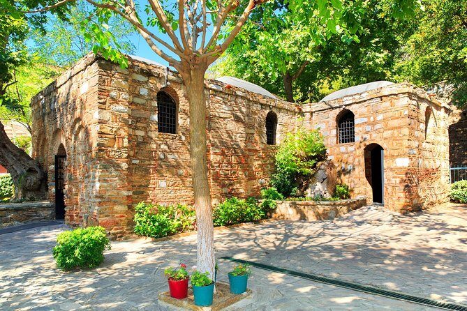 Ephesus Ancient City & House of Mary Guided Small Group Tour - Lunch in the shadow of ancient Ephesus: included, but not a food festival