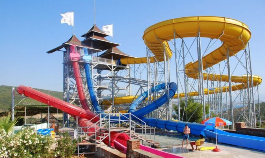 Kusadasi: Adaland AquaPark Entry Ticket - Sling-shot style fun: Tarantula, Crazy River, and Big Tornado