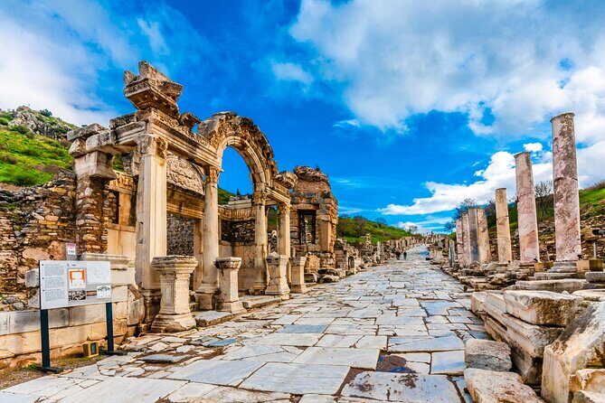 Kusadasi Port PRIVATE EPHESUS TOUR (fixed price 1 to 15 people) - Value and real costs: $100 group price plus entry fees