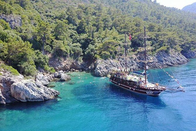 National Park Boat Trip with Lunch from Kusadasi / Selcuk - Lunch onboard: buffet convenience plus real food energy