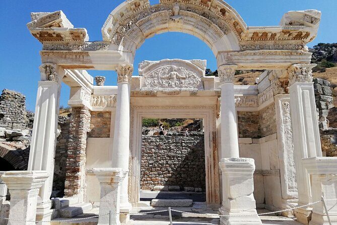 Private Full-Day Ephesus Tour with Miletus and Didyma for Cruise Guests - Didyma and the Temple of Apollo: prophecy and a sacred road