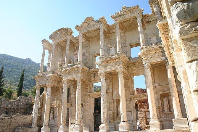 SKIP-THE-LINE: 4 Hours Ephesus Tour ONLY FOR CRUISERS from PORT - Golden Fringe carpet weaving school: a smart change of pace