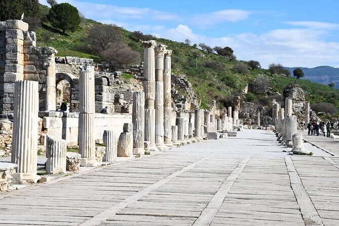 Skip The Line: Private Best of Ephesus Tour with Lunch - The guide is the product: what to look for on this tour